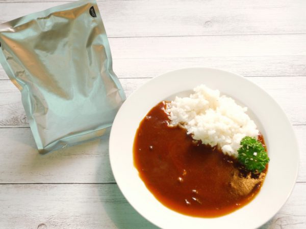 レトルトカレーのパッケージイメージ
