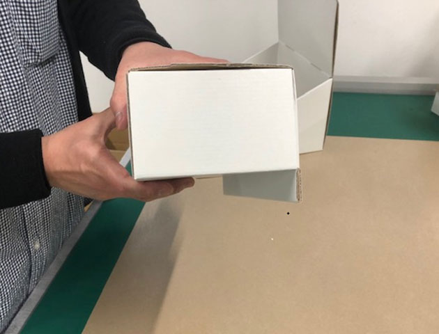 3段カウンター什器W282の組み立て方13