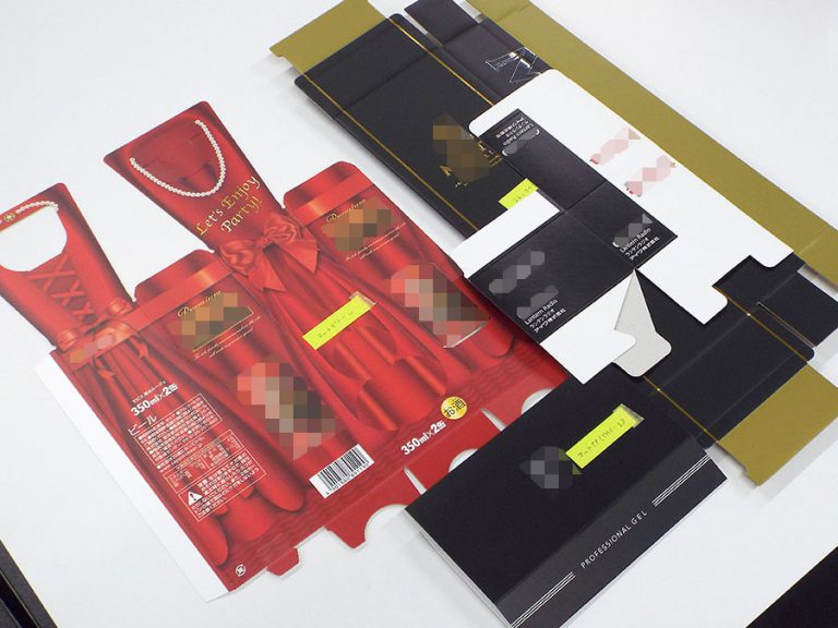 化粧箱の表面加工、マット加工の4種類をご紹介