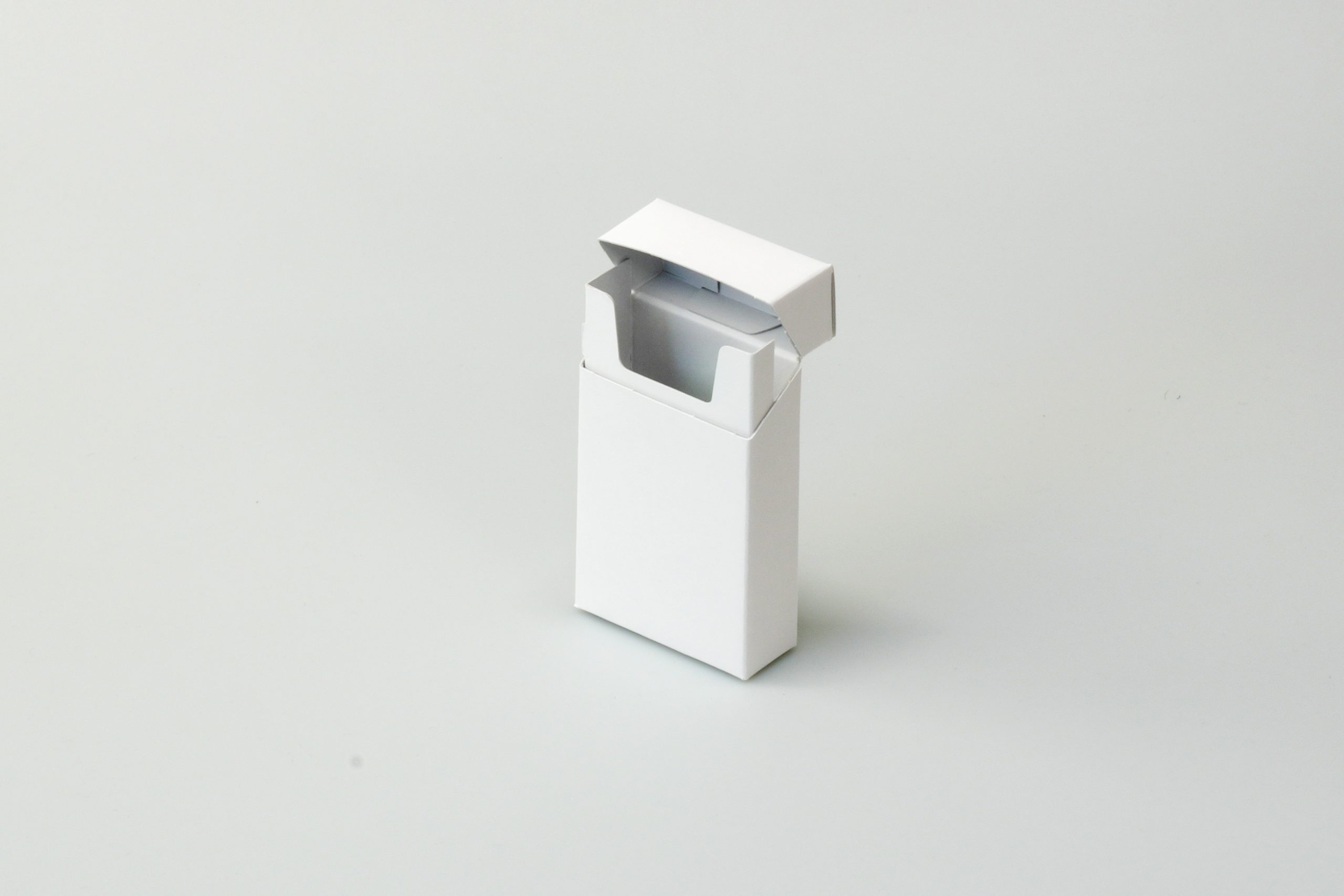 弊社オリジナル　タバコ箱（ヒンジリッド型）