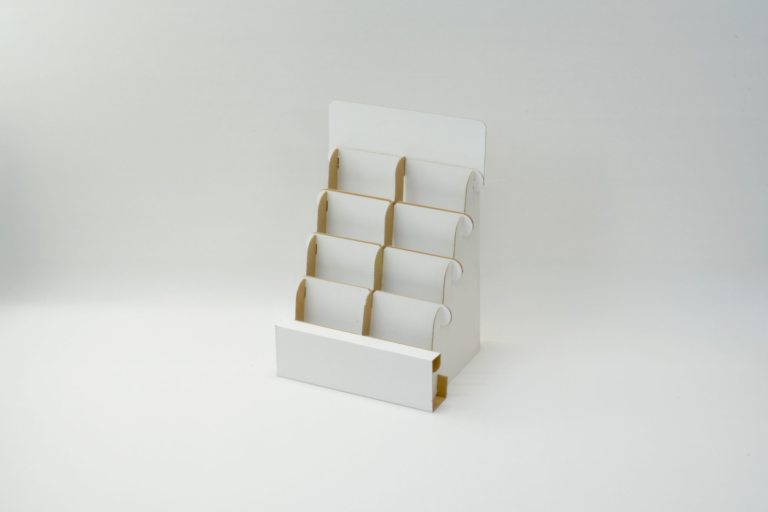 ひな壇タイプ小型ディスプレイ什器