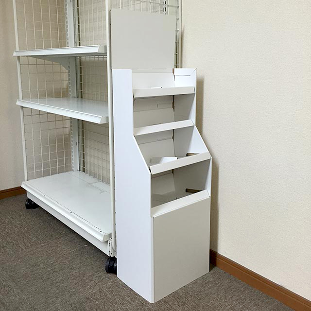 4段フロアー什器